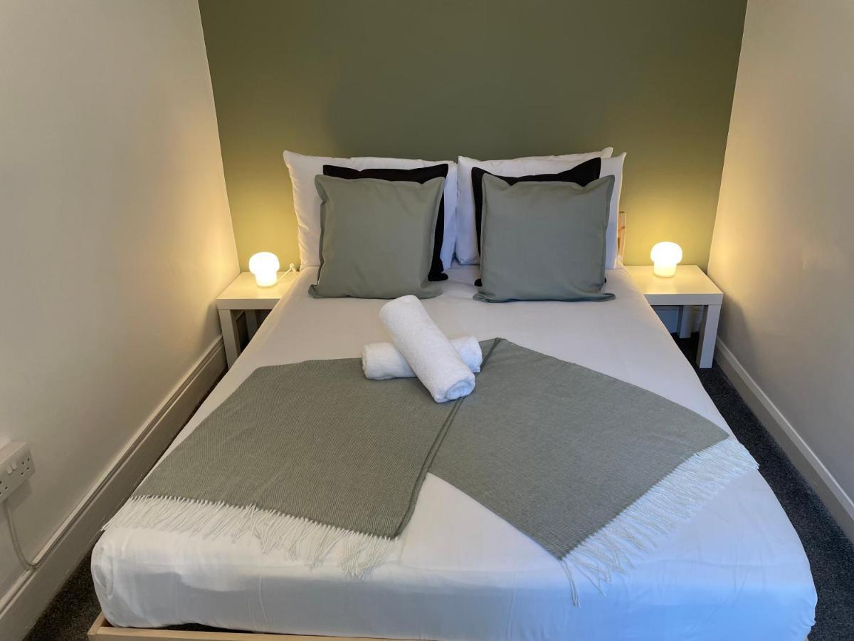 Kitchener - Wonderful 2-Bedroom Apt Sleeps 5 Free Parking Free Wifi Gateshead Εξωτερικό φωτογραφία