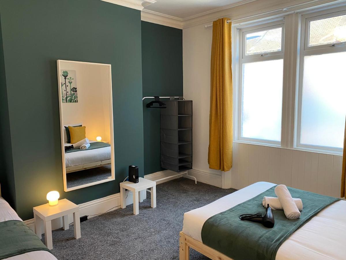 Kitchener - Wonderful 2-Bedroom Apt Sleeps 5 Free Parking Free Wifi Gateshead Εξωτερικό φωτογραφία