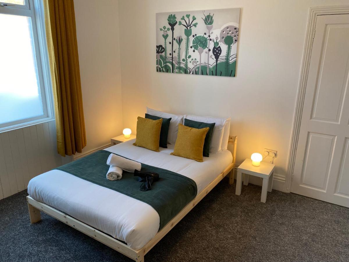 Kitchener - Wonderful 2-Bedroom Apt Sleeps 5 Free Parking Free Wifi Gateshead Εξωτερικό φωτογραφία