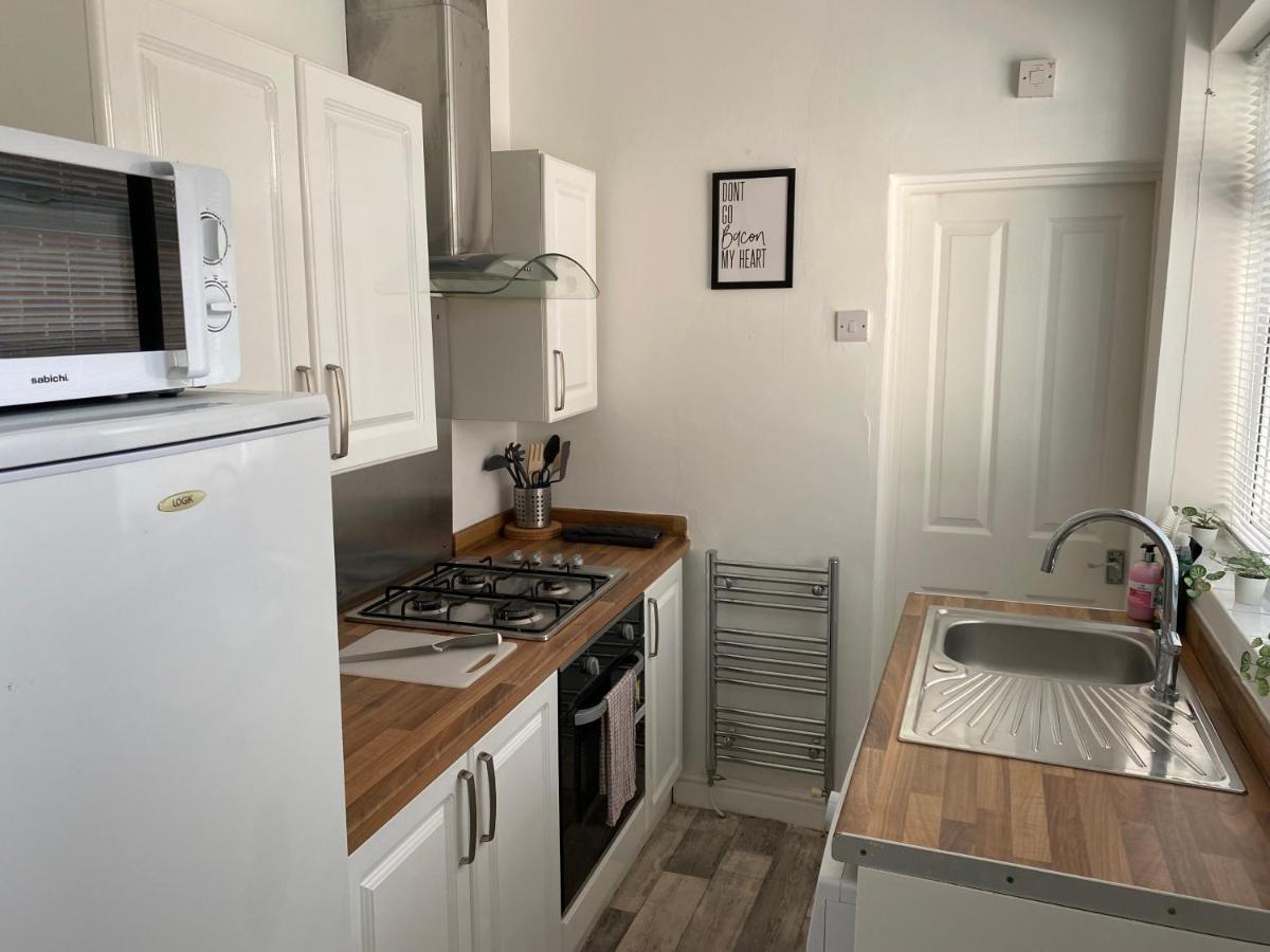 Kitchener - Wonderful 2-Bedroom Apt Sleeps 5 Free Parking Free Wifi Gateshead Εξωτερικό φωτογραφία